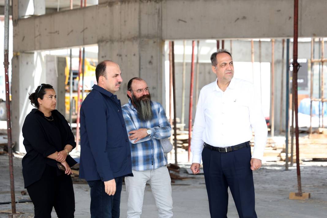 Türbe arkasında hummalı çalışma! İşte kare kare Mevlevi Dergahı'nda son durum 3